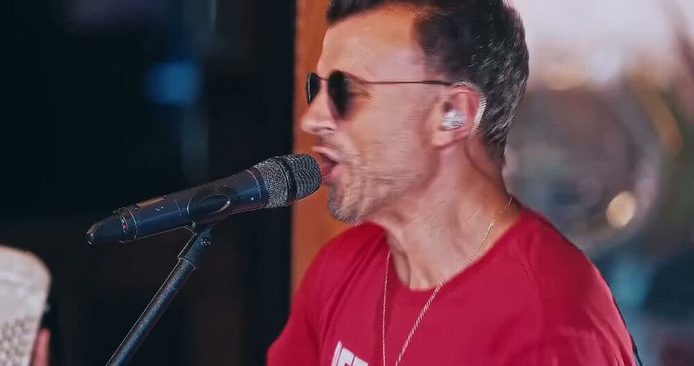 Vídeo de Viny Leite em apresentação e bastidores