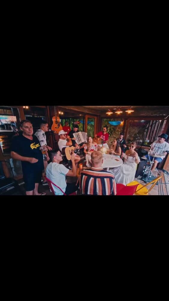 Vídeo de Viny Leite em apresentação e bastidores
